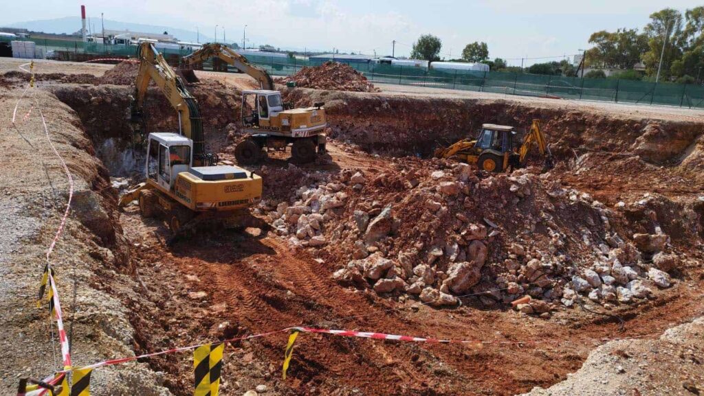 Bulk earthworks with excavators #1